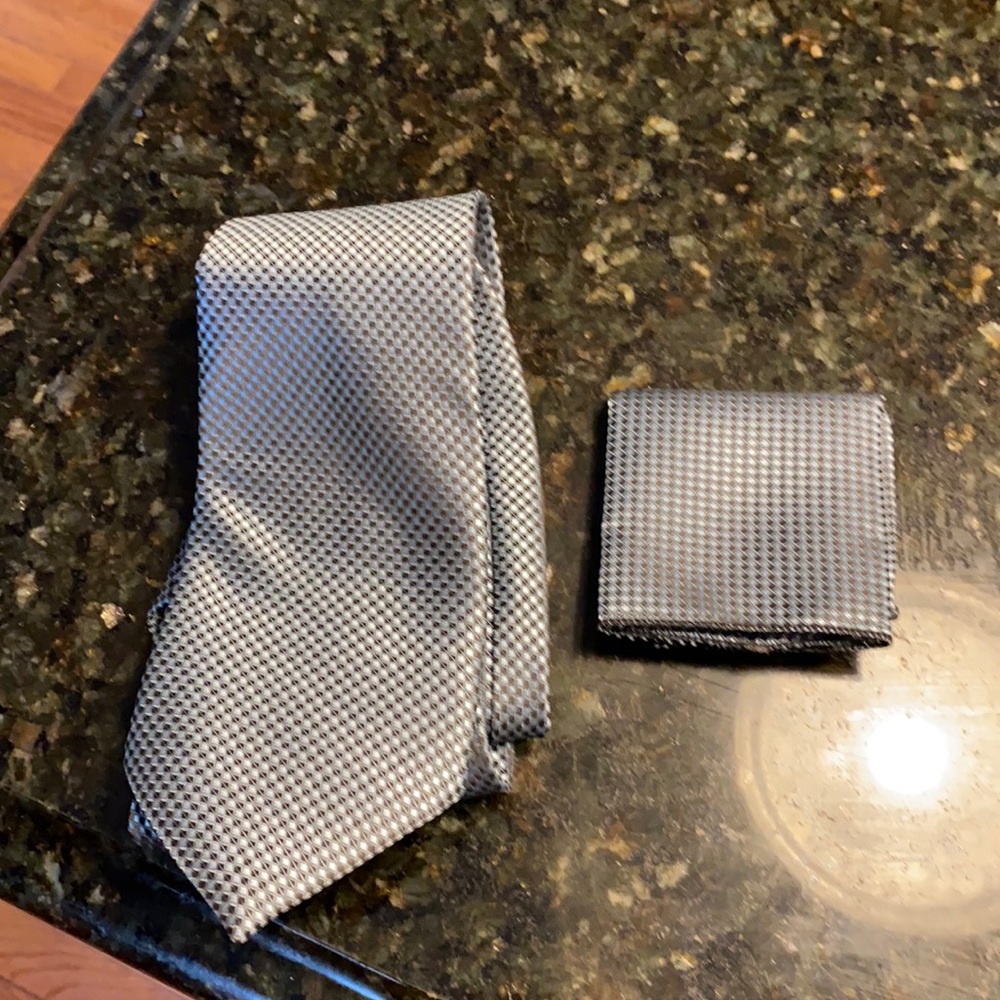 Tie set